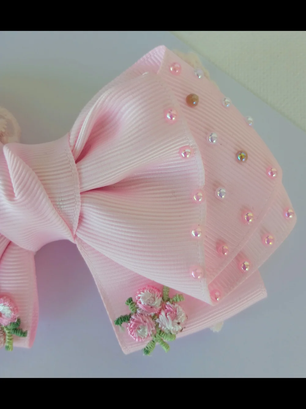 Handmade Pink Embroidered Bow Hair Clip with Dalmatian Charm - Kids 🎀✨